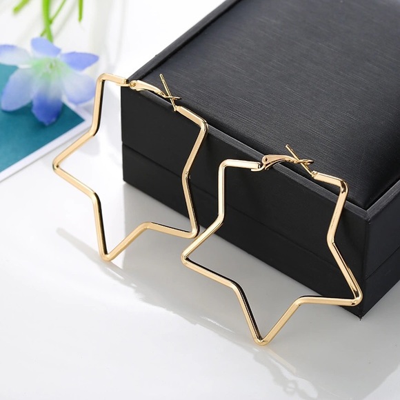 A New Star Earrings - Picture 2 of 2